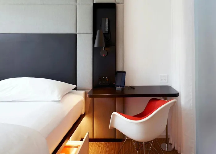 Luxury hotel only: Citizenm Seattle South Lake